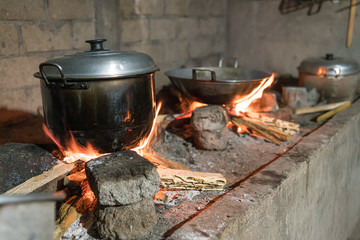 Feuerstelle, Kochtopf