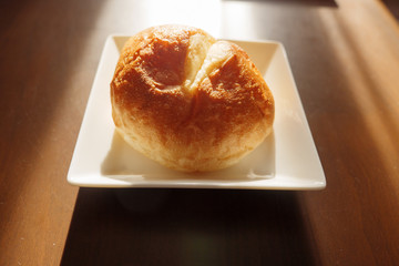 焼き立てのパン