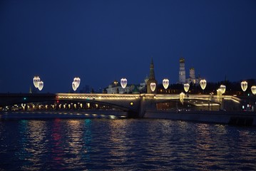 Fototapeta na wymiar View of the Moscow Kremlin from the river, at night
