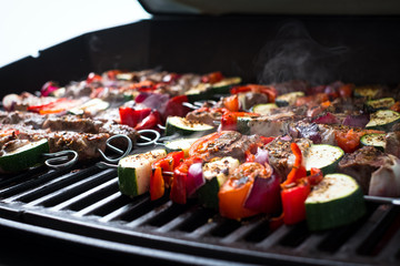 Souflaki, Fleischspieße, Schaschlik grillen