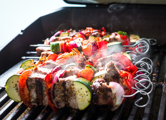 Souflaki, Fleischspieße, Schaschlik grillen