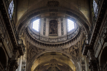 Fototapeta premium Amazing architecture of the Saint Paul church - Paris, France
