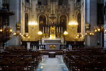 Fototapeta premium Altar of the Saint Paul church - Paris, France