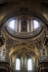 Obraz premium Symmetrical architecture of the Saint Paul church - Paris, France
