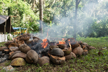 Kokosschalen, Feuer