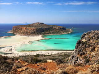 Fototapeta na wymiar White beaches and blue lagoon, Coast of Crete, Greece