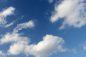 Obraz premium Blue sky and various cloud formations