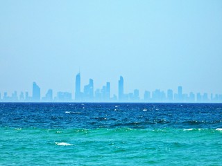 Surfers Paradise Skyline am Horizont 