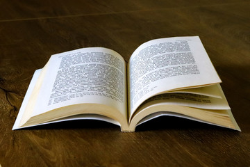 Obraz premium open book