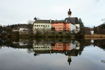 Obraz na płótnie Canvas Kloster Höglwörth