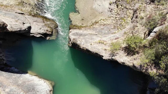Ammerschlucht und Ammerdurchbruch bei Saulgrub, bekannt als "Scheibum", als Luftaufnahme im hohen &Uuml;berflug
