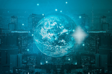 Fototapeta premium Technologia podwójnej ekspozycji globalne połączenie sieciowe i koncepcja komunikacji na tle miasta. Element tego obrazu dostarczony przez NASA.