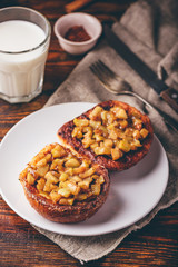 French toasts with chopped apple caramelized with cinnamon