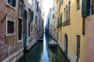 Fototapeta na wymiar canali a venezia