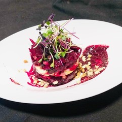 salad with beet and cheese