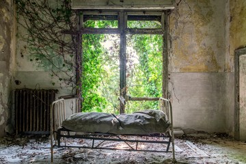 Abandoned Hospital in Poveglia - obrazy, fototapety, plakaty