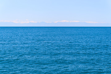 Obraz premium the sea and blue sky as a summer background for a copy of the space