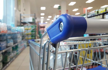 Fare la spesa al supermercato - epidemia