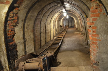 Podziemny chodnik w kopalni węgla, Wałbrzych - obrazy, fototapety, plakaty