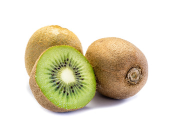 Kiwi frucht isoliert auf weißem Hintergrund