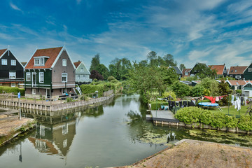 Obraz premium Beautiful and typcial Dutch village near Amsterdam