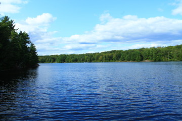 Obraz na płótnie Canvas Deep blue lake