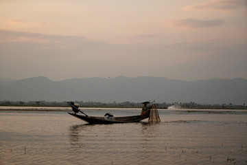 Pescatori sul lago Inle