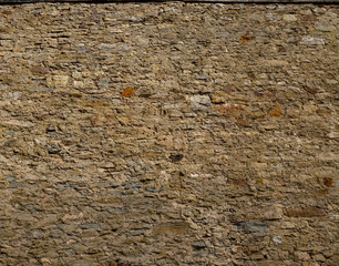 Alte römische Mauer mit groben Mauerstrukturen