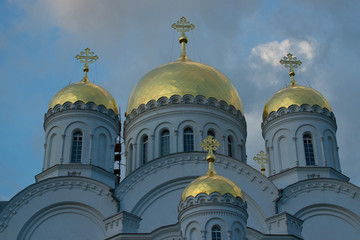 Fototapeta na wymiar Orthodoxal golden domes