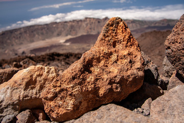 Vulkangestein auf dem Teidegipfel auf Teneriffa
