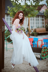 Naklejka premium Beautiful bride posing in her wedding day