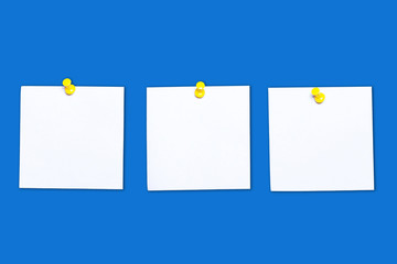 Memo reminder cards isolated. White blank square papers with yellow pins. To do list message...