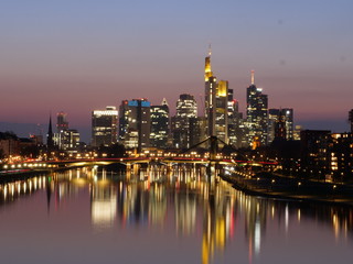 Obraz na płótnie Canvas Deutschland Frankfurt Main Fluß Nacht Panorama