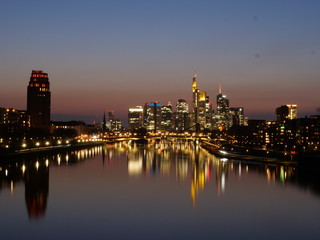 Deutschland Frankfurt Main Fluß Nacht Panorama