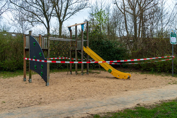 Gesperrrte Kinderrutsche 
