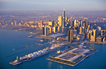 Naklejka premium The Chicago Skyline at Sunrise, Chicago, Illinois