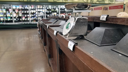 Grocery store sold out on fresh products during pandemics or disaster