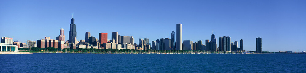Fototapeta na wymiar Panoramic view of Chicago Harbor, Chicago, IL