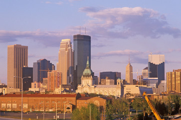 Fototapeta na wymiar Minneapolis, MN skyline