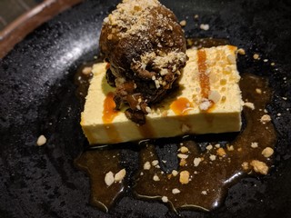 Chocolate muss desert sponge ice cream
