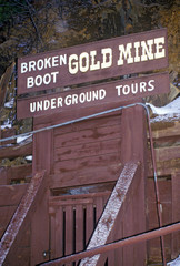 Tourist attraction of Broken Boot Gold Mine in Deadwood, SD - obrazy, fototapety, plakaty