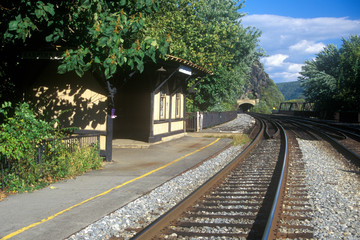 Fototapeta na wymiar Railroad station and tracks in Harpers Ferry, WV