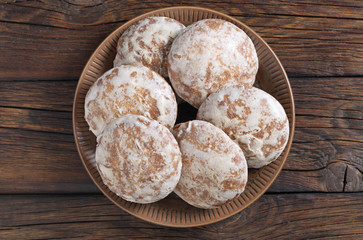 Glazed gingerbread cookies