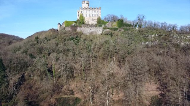 Burg Pyrmont im Elztal bei Roes, Eifel