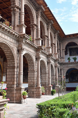Obraz premium Cloître colonial à Cusco au Pérou