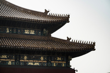 Obraz premium Close-up of the golden tiles detail of the rooftops of The Forbidden City, Beijing, China