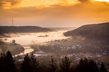 Obraz premium Nebelstadt