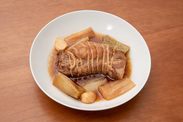 煮豚　タコ糸縛り