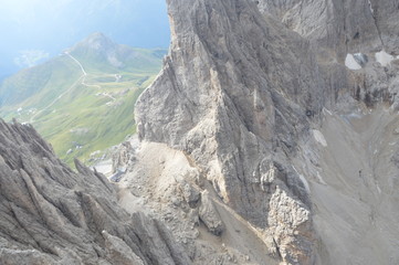 Flug durch die Langkofelscharte