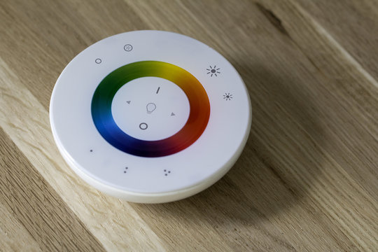 T&eacute;l&eacute;commande lumi&egrave;re connect&eacute;e